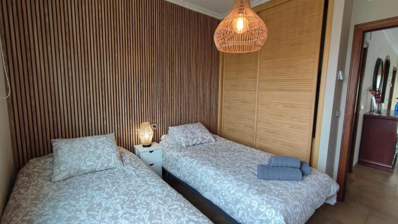 Isla De Benalmadena 1, Jacuzzi, 80M From The Sea, Ac, Bbq, Private Parking, Big Terrace公寓 西班牙