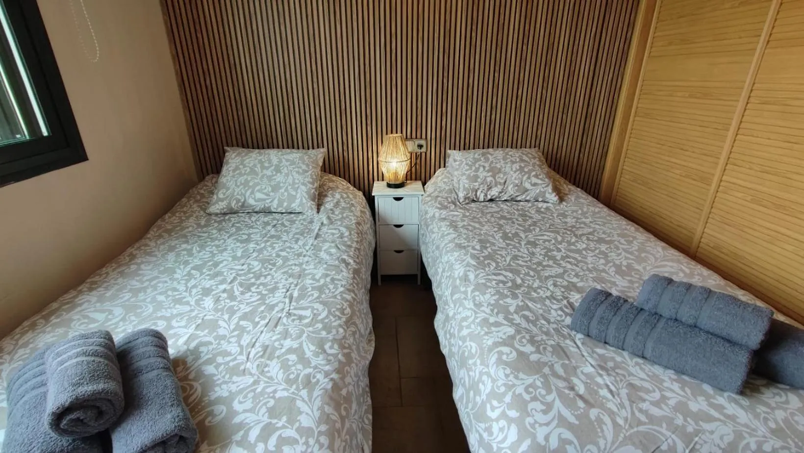 公寓 Isla De Benalmadena 1, Jacuzzi, 80M From The Sea, Ac, Bbq, Private Parking, Big Terrace公寓 西班牙